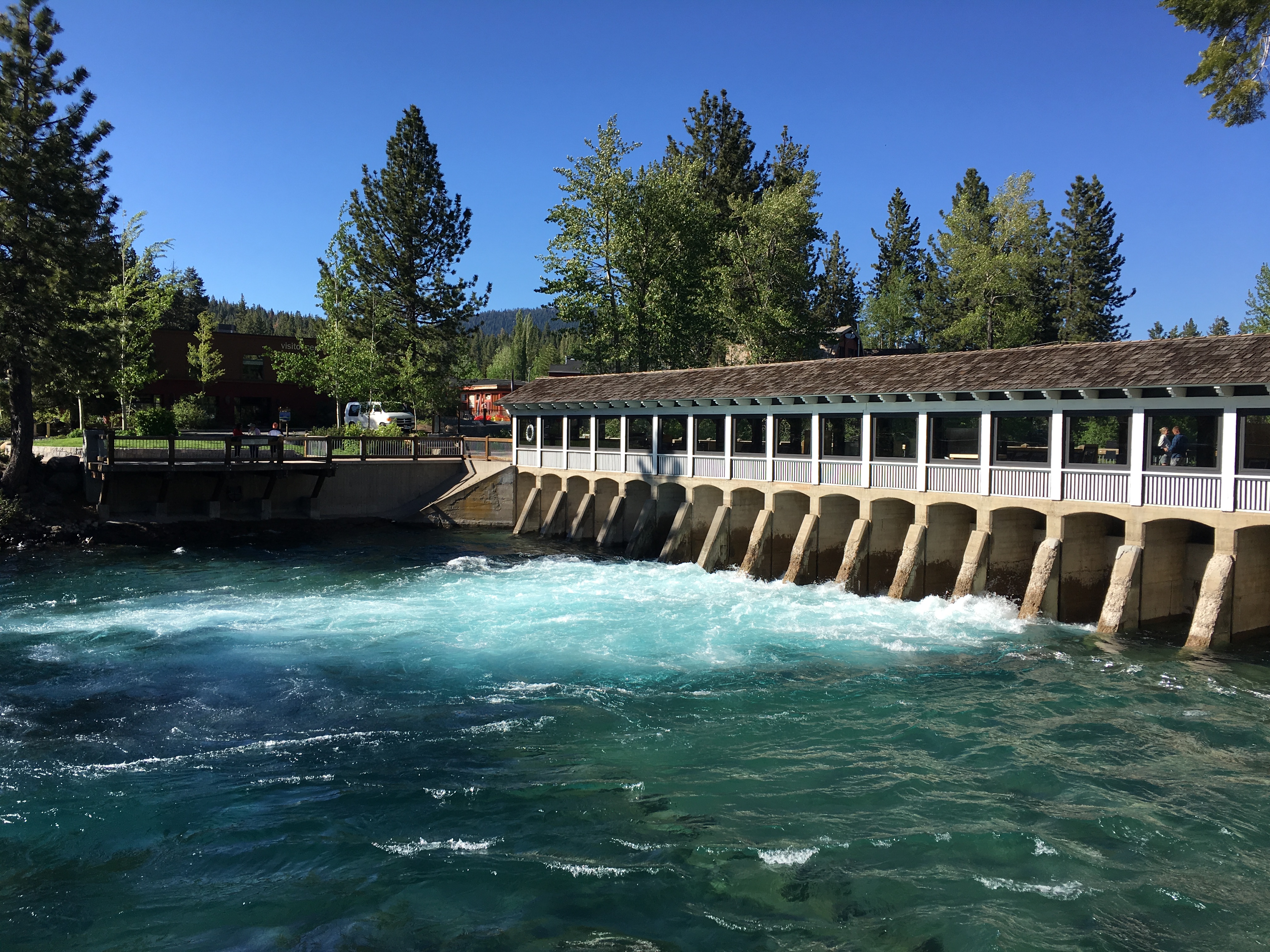 tahoe-damn-truckee-river