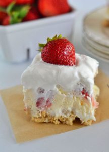 strawberry-cheesecake-lush-dessert