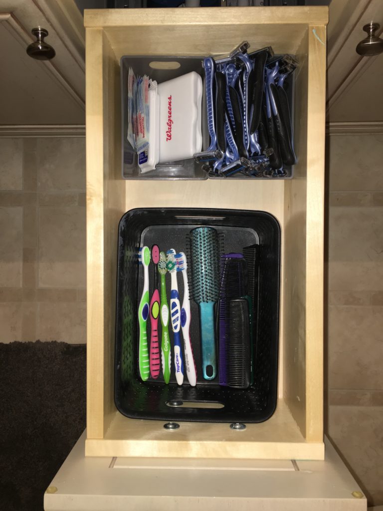 organized-bathroom-cabinets