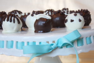 chocolate-chip-cookie-dough-truffles