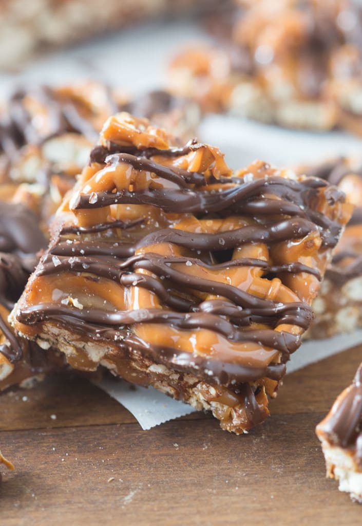 salted-choclate-caramel-pretzel-bars