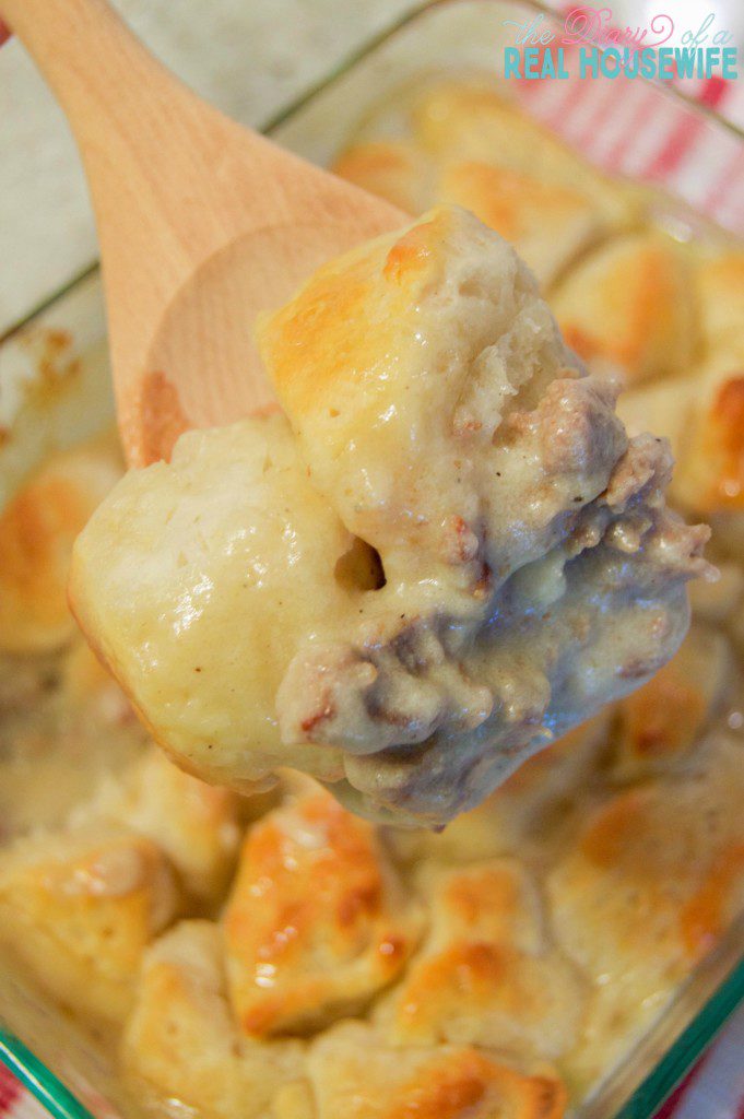 biscuits-gravy-casserole