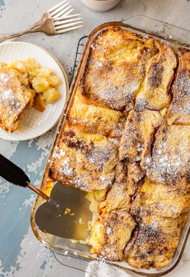 overnight-apple-pie-french-toast-breakfast-bake