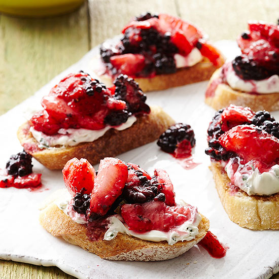 fresh-berry-bruschetta