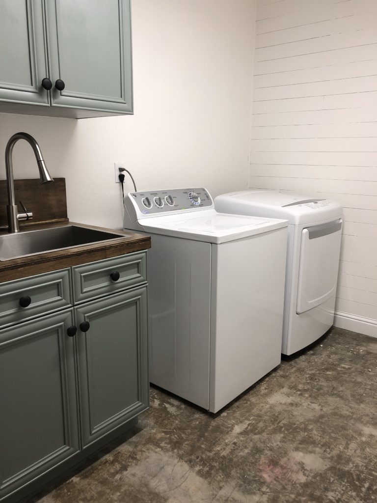 one-room-challenge-laundry-room-makeover