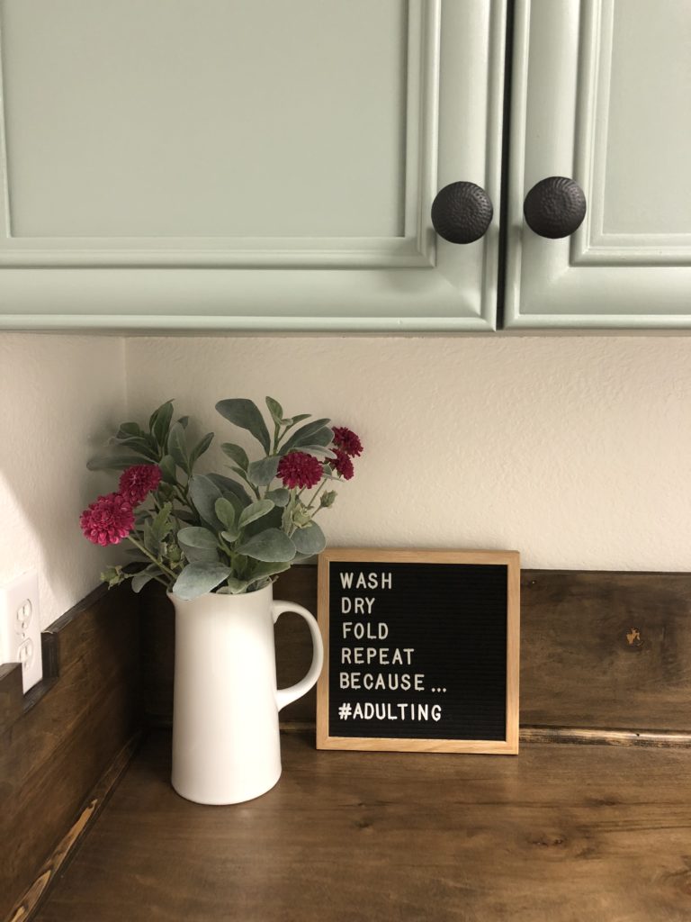 laundry-room-letter-board